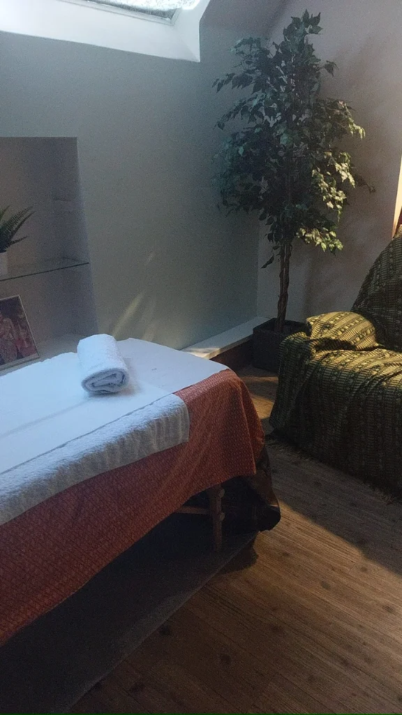 Nat & Kimmy - Ultimate Thai Duo - Central Derby DE1 - Daily 12pm-5pm