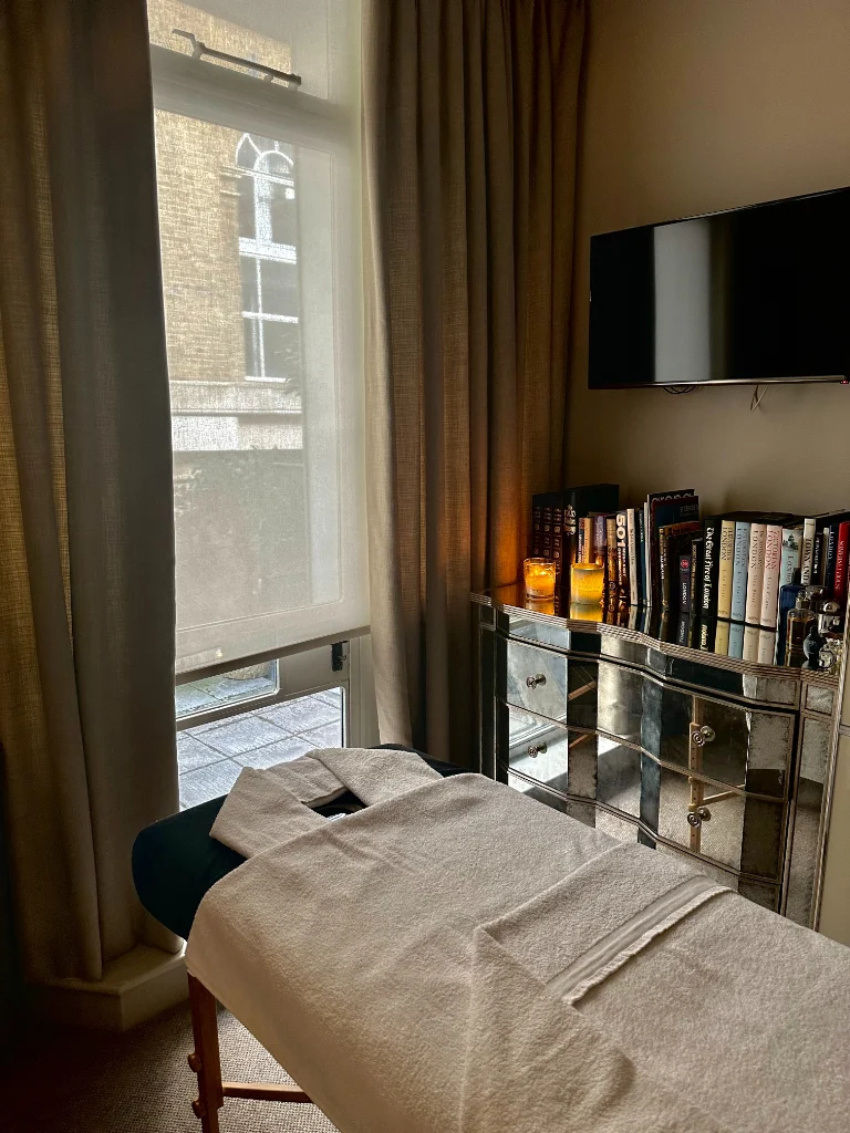 Masseuse In Tower Bridge