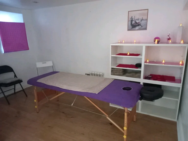 Full body Massage Mile End Victoria Park, London