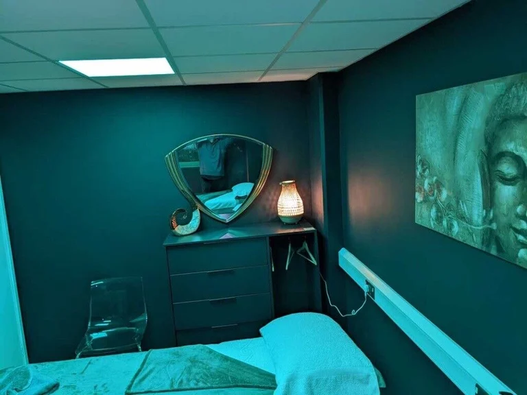 Satisfying, Stress Relieving, Relaxing, Rejuvenating Clean & Friendly Masseurs