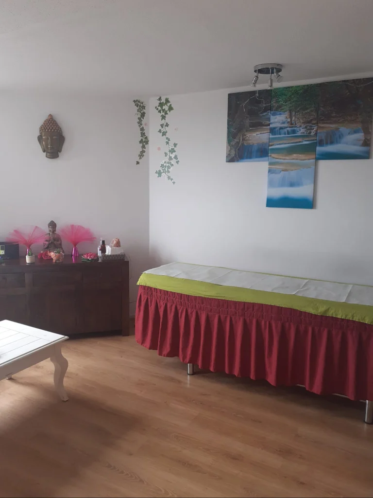New Luxury Massage In Leytonstone, London