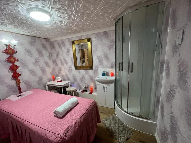 New Massage Therapy Shop In Chippenham City Centre