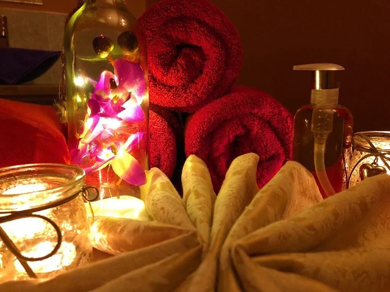 Full Body Massage - Oriental Massage - Swedish Massage - Free Sauna