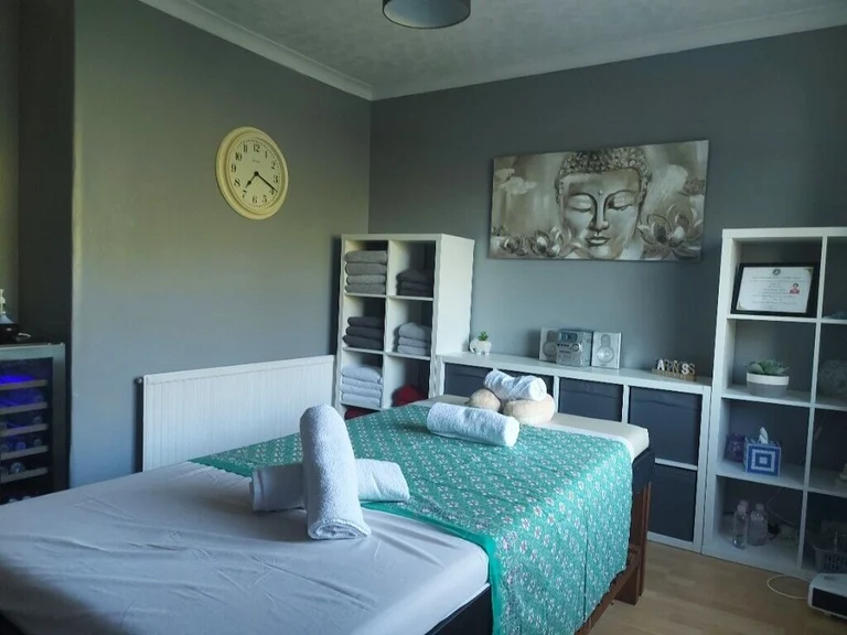 Thai Massage, 3 Rooms, Open - 9am to 9pm In Radcliffe
