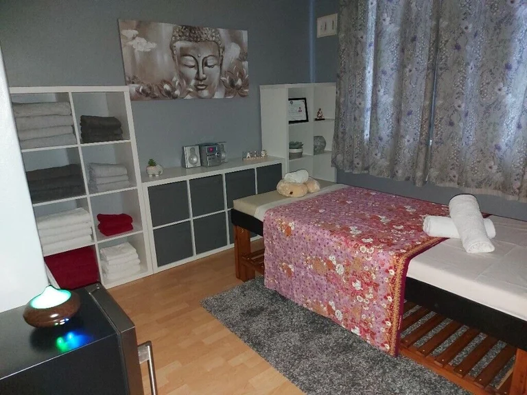 Thai Massage, 3 Rooms, Open - 9am to 9pm In Radcliffe