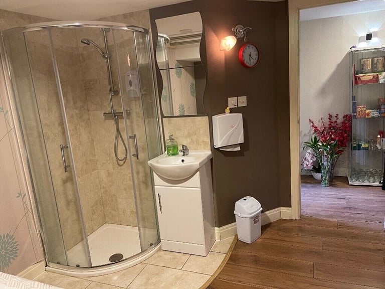 Massage Shepherds Bush at Wonderheal Health Clinic