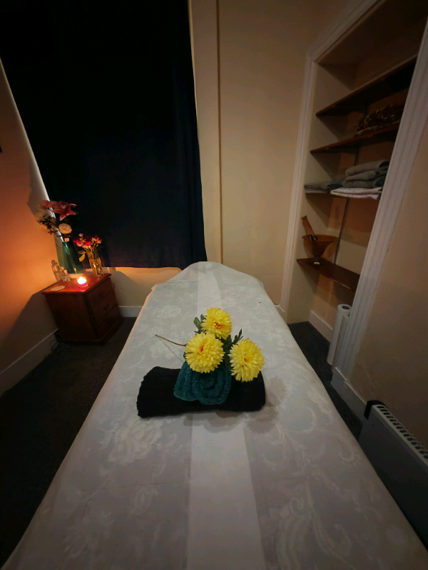 Thai Massage By Pen In Aberdeen