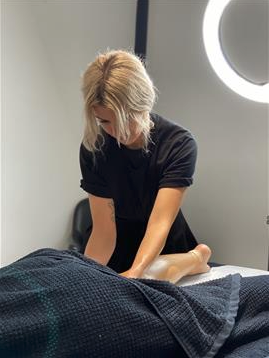 Back In Town - Aromatherapy - Massages Take Care Of Your Body And Soul