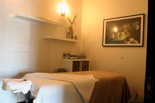 Mind Body Massage By A Straight Swedish Masseur Available 4 Women & Men LGBTQ Friendly