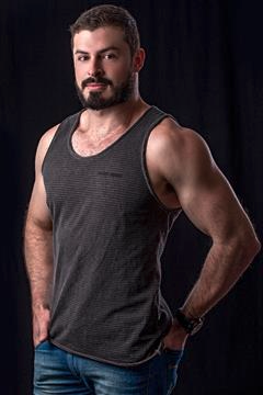 Dyones Professional Masseur In East London