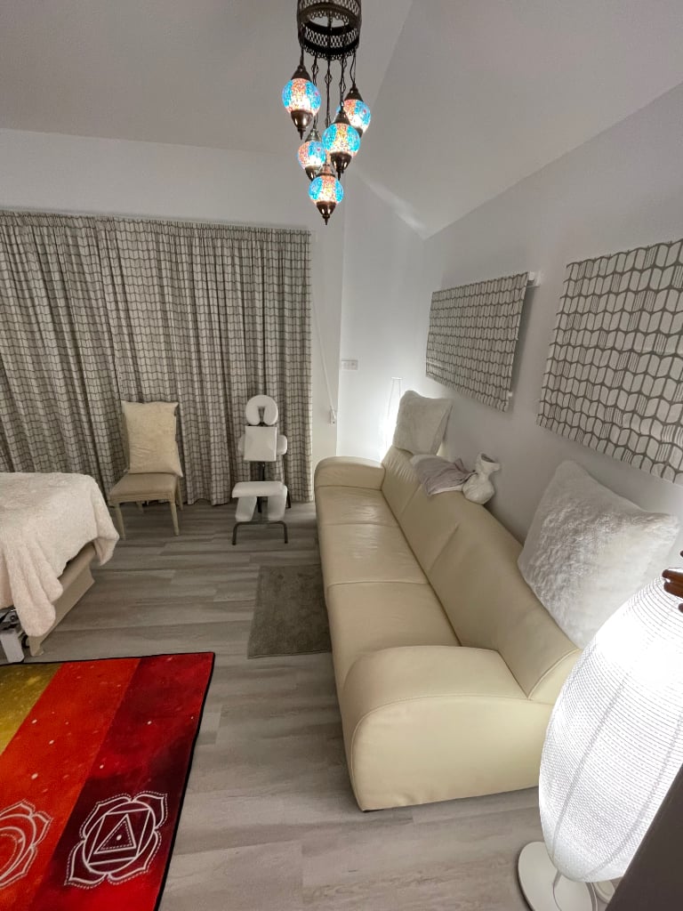 Relaxing Calming Massage, Deep Tissue Massage & Hot Stones In Ash, Kent