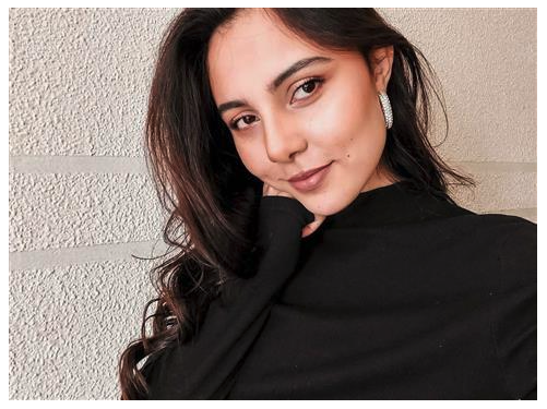 New Safia French Petite Brunette Therapist In SW London