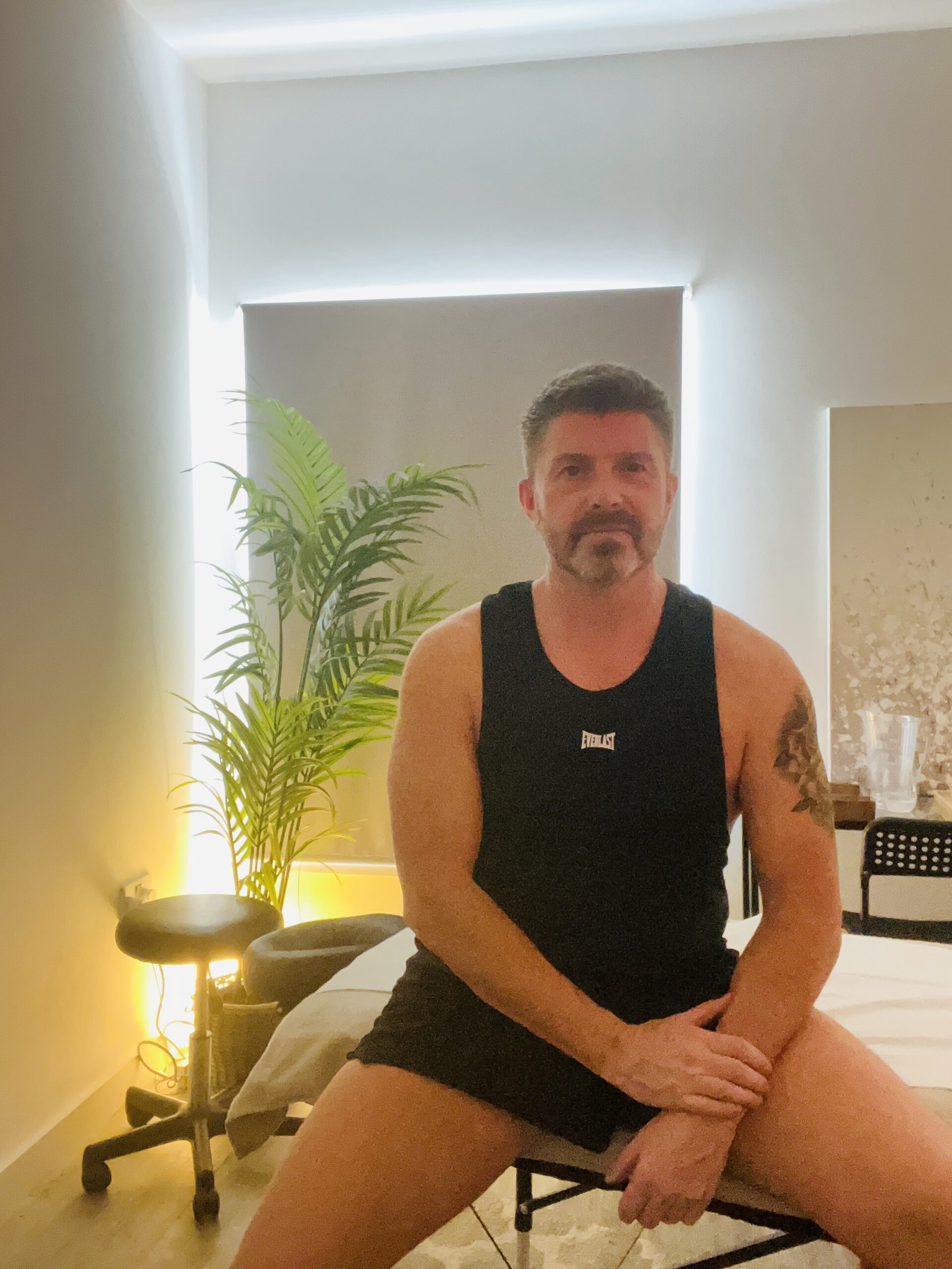 Massage For Men In Pontypridd