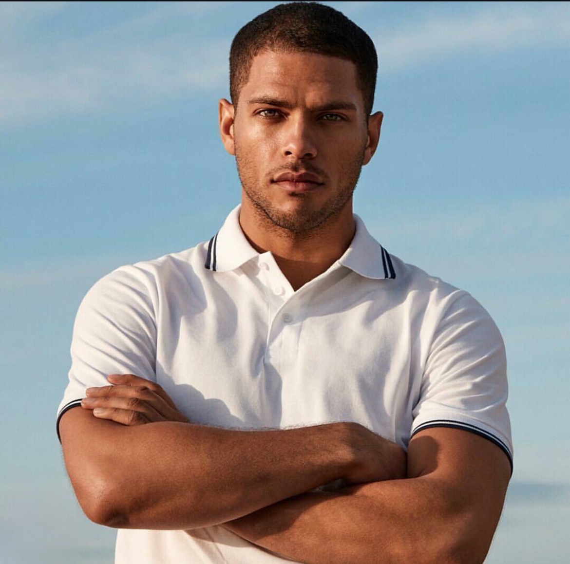 Strong Athletic Masseur | 4 Men | Treat Yourself | You Deserve it